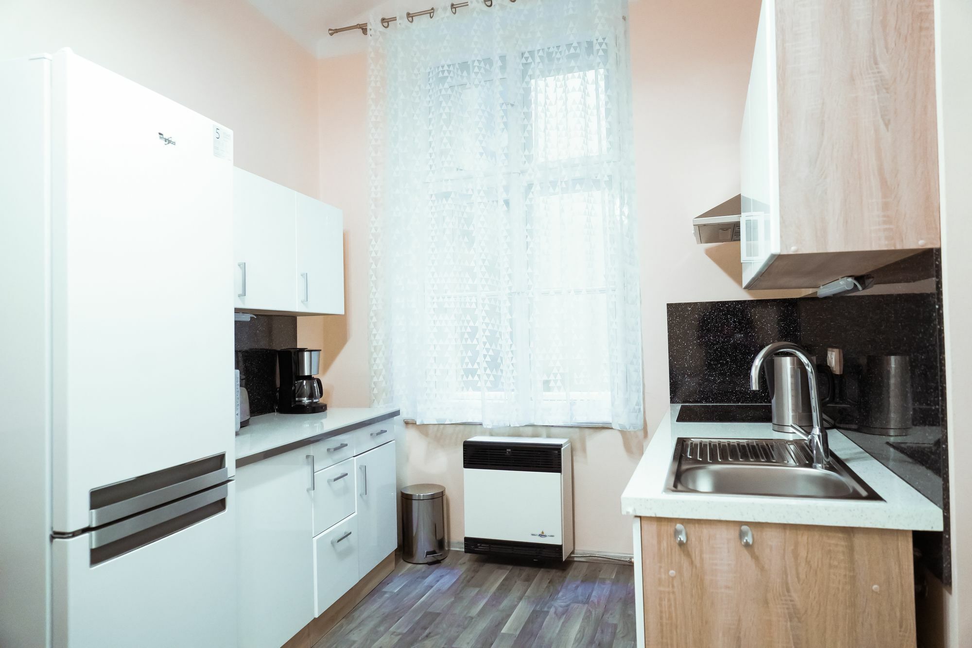 Vertigo Apartment Прага Екстериор снимка