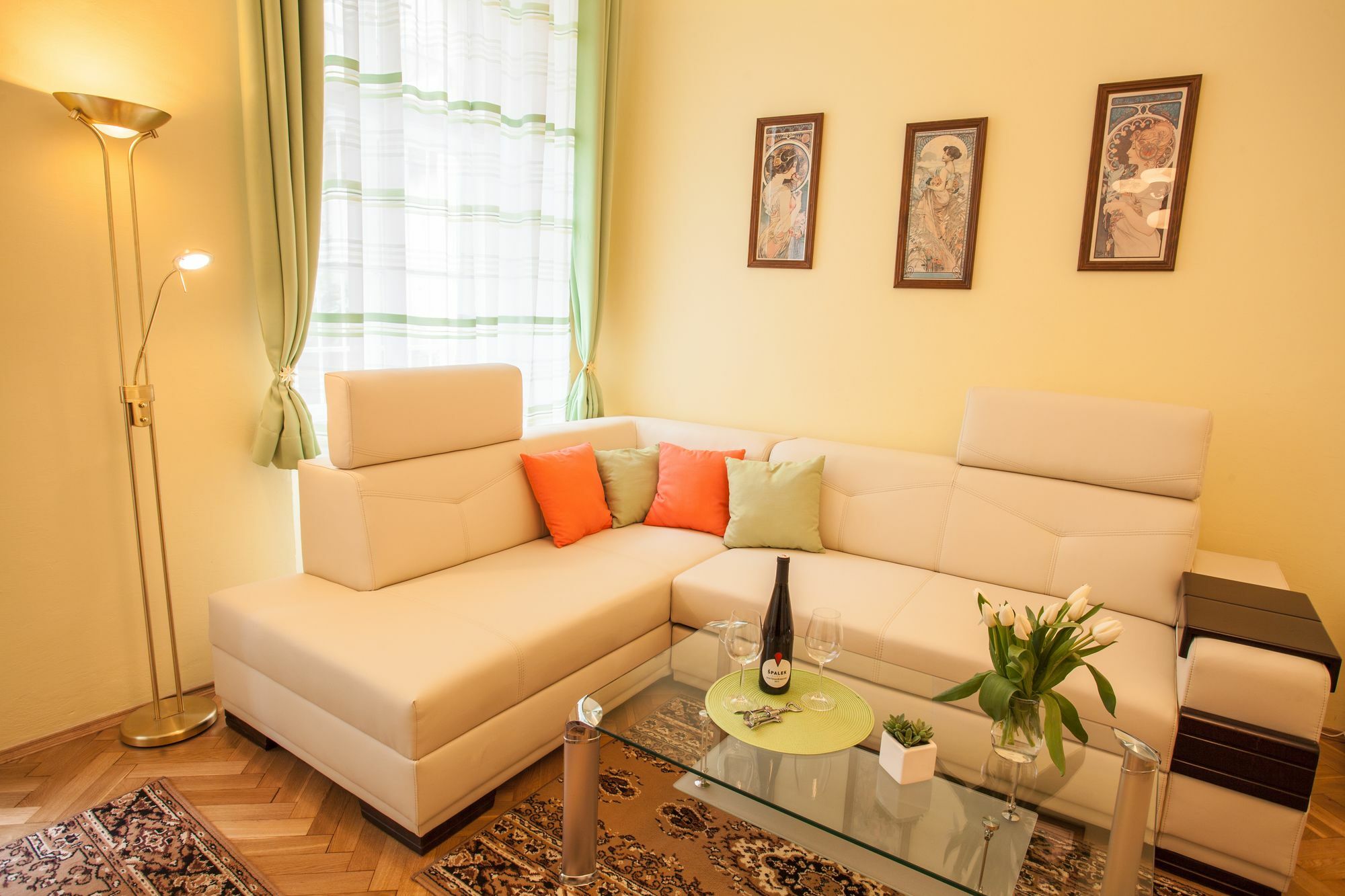 Vertigo Apartment Прага Екстериор снимка